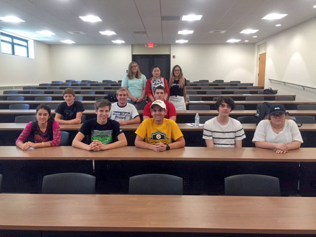 Group of Honors Students in 2016