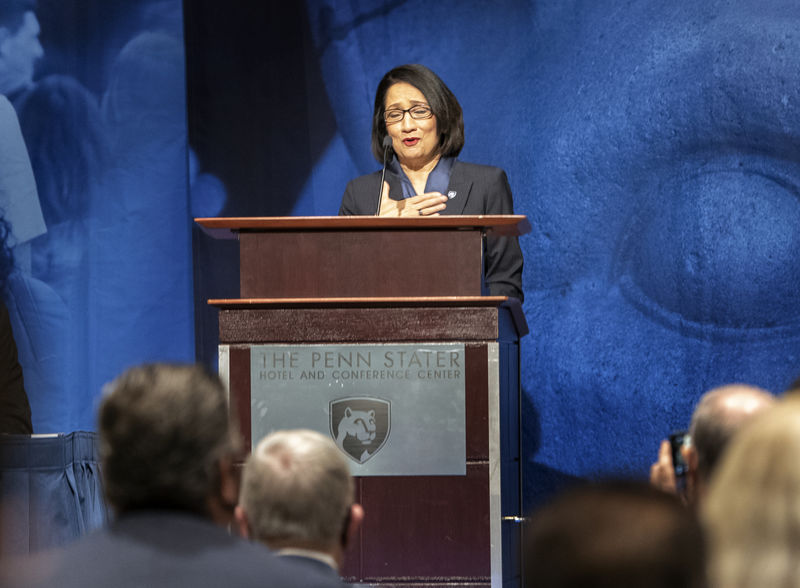 Bendapudi at podium thanking trustees