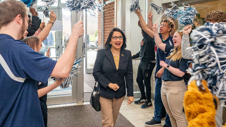 President-elect Neeli Bendapudi is welcomed by crowd 